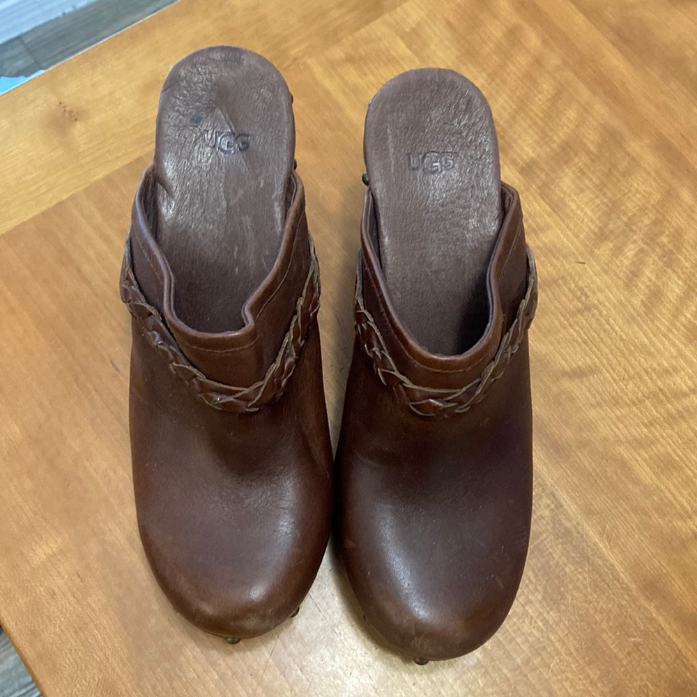UGG high heel clogs with fur footbed US 9 EU 40